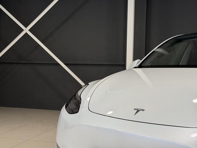 Tesla Model Y Long Range RWD 75 kWh | SOH 92,4% | Hoge instap | 76.841 km |