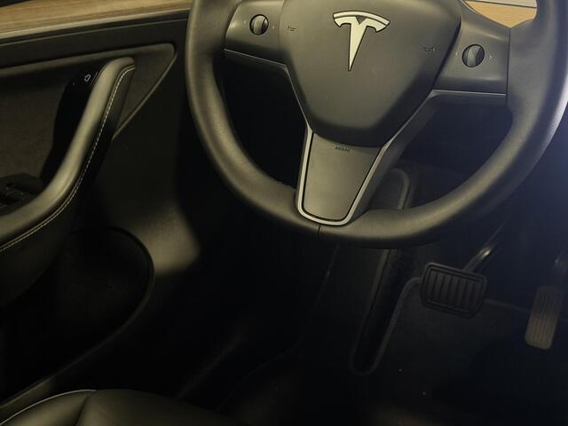 Tesla Model Y Long Range RWD 75 kWh | SOH 92,4% | Hoge instap | 76.841 km |