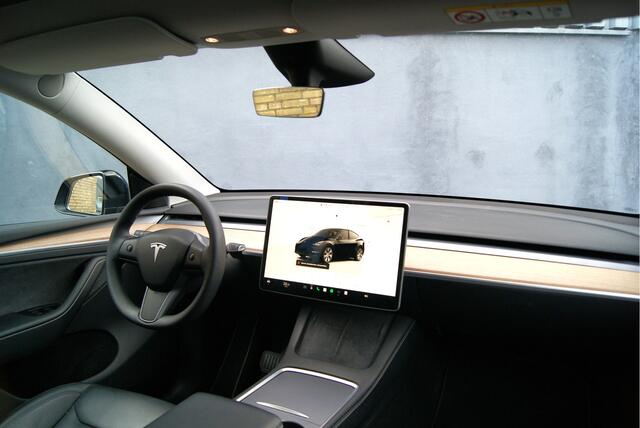 Tesla Model Y Long Range RWD 75 kWh Autopilot/Panoramdak