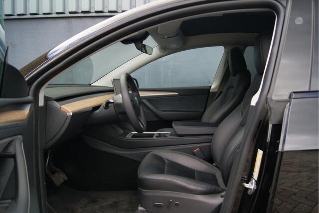 Tesla Model Y Long Range RWD 75 kWh Autopilot/Panoramdak