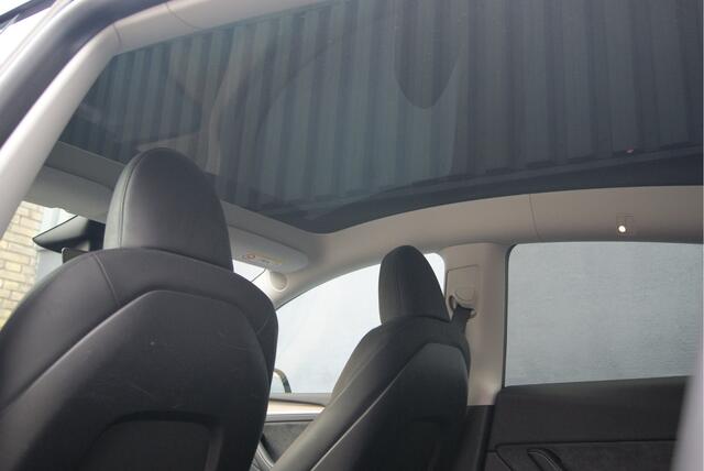 Tesla Model Y Long Range RWD 75 kWh Autopilot/Panoramdak