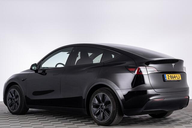 Tesla Model Y RWD 58 kWh | PANORAMADAK | LEDER