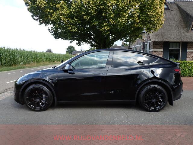Tesla Model Y Long Range AWD 75kWh 20-INCH / TREKHAAK