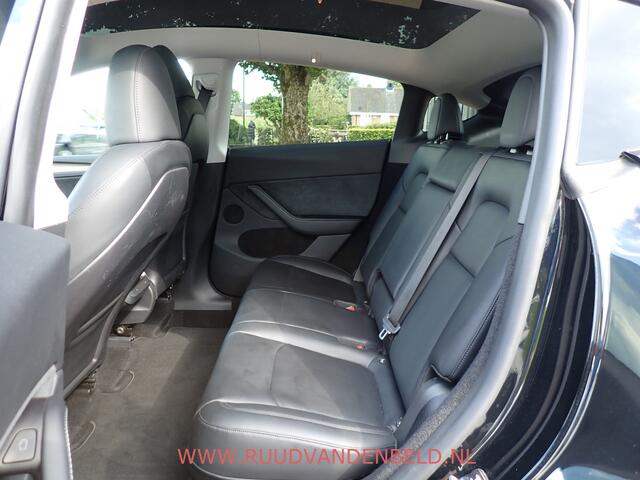 Tesla Model Y Long Range AWD 75kWh 20-INCH / TREKHAAK