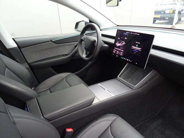 Tesla Model Y Premium Long Range RWD 78.1 kWh * EYE-CATCHER !!
