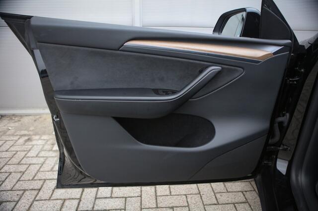 Tesla Model Y Long R. RWD 75 kWh | FSD |