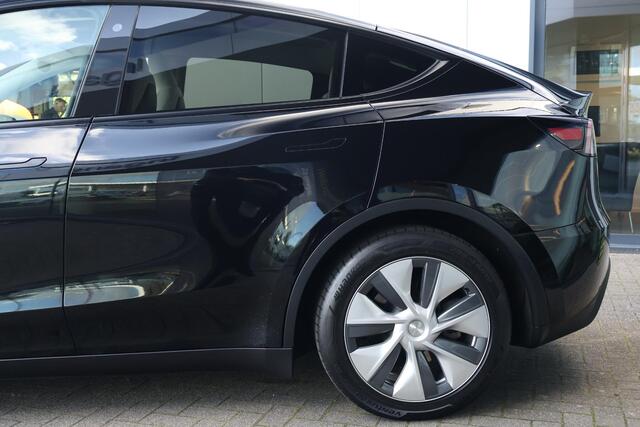 Tesla Model Y Long Range AWD 75 kWh / Trekhaak/ Panoramadak