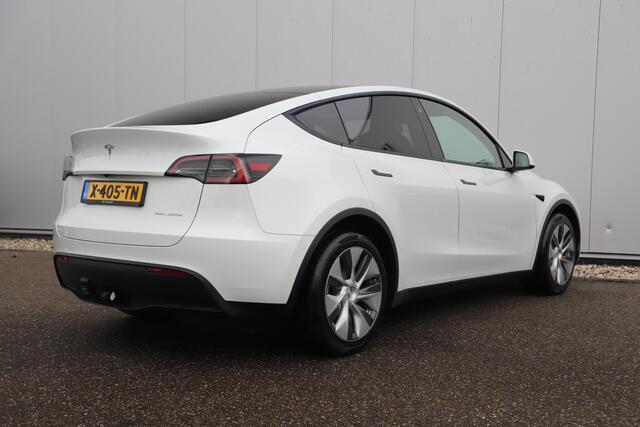 Tesla Model Y Long Range AWD 75 kWh Afneembare Trekhaak Panoramadak Full Self Driving 3 Lederen Bekleding