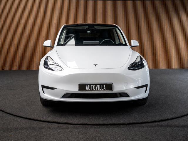 Tesla Model Y Long Range Dual Motor AWD 351pk Navi Camera Leer Warmtepomp ACC Autopilot PDC Elektr. achterklep Stoelverwarmimg voor en achter Stuurverwarming BTW auto SoH is 93,6%