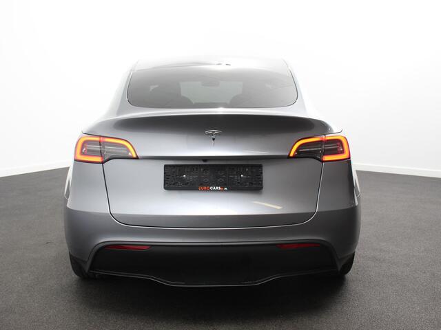 Tesla Model Y Long Range AWD 75 kWh Climate control Adaptieve cruise control Achteruitrijcamera Panoramadak Keyless Stuurverwarming Stoelverwarming LED Navigatie Parkeersensoren