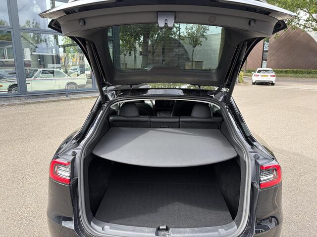 Tesla Model Y Performance AWD 75 kWh VAN 41.900:,- VOOR:39.877,- UW HERFSTVOORDEEL: 2.023,- | SOH 92% RIJKLAAR GELEVERD | TESLA FABRIEKSGARANTIE TOT 5-2027 OF 80.000 | TESLA GARANTIE ACCU + AANDRIJFLIJN T/M 05-2031/ 192.000KM|