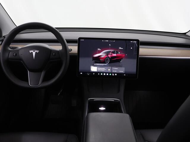 Tesla Model Y Long Range AWD 75 kWh | SOH 94% | Panoramadak | Lederen Bekleding | Camera | Adaptieve Cruise Control | Stoelverwarming |