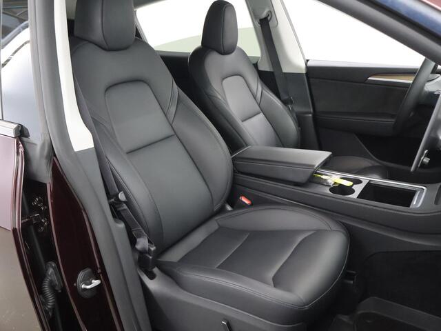 Tesla Model Y Long Range AWD 75 kWh | SOH 94% | Panoramadak | Lederen Bekleding | Camera | Adaptieve Cruise Control | Stoelverwarming |