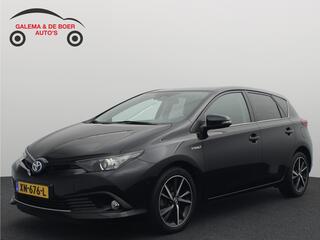 toyota-auris-1.8-hybrid-dynamic-ult
