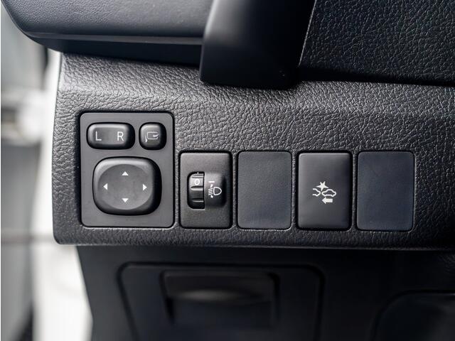 Toyota AURIS 1.8 Hybrid Dynamic | Camera | Navi | Prijs Rijklaar!!
