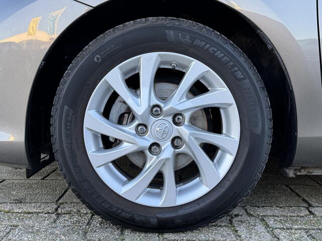 Toyota AURIS 1.2T Aspiration Trekhaak/Climate/Camera.
