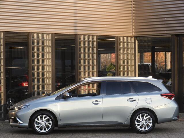 Toyota AURIS TS HYBRID EXECUTIVE/ KEYLESS/ PDC V+A/ DAKDRAGERSET