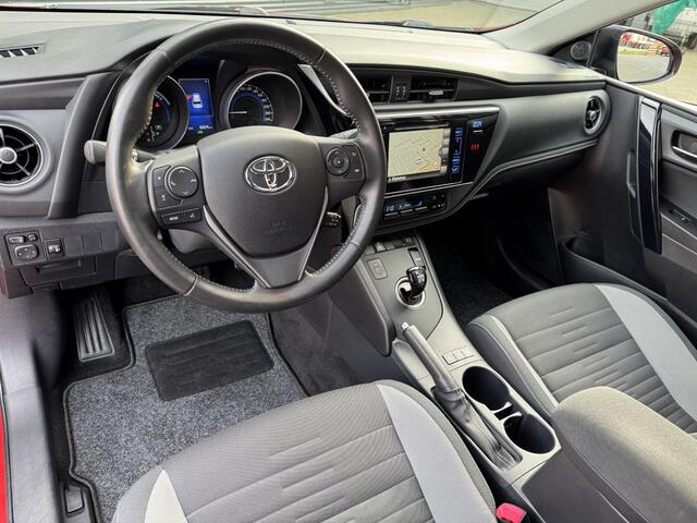 Toyota AURIS 1.8 Hybrid Dynamic | Trekhaak | Navigatie | Camera | Keyless Entry | Cruise & Climate Control | Bluetooth Tel. | DAB | Rijklaarprijs!
