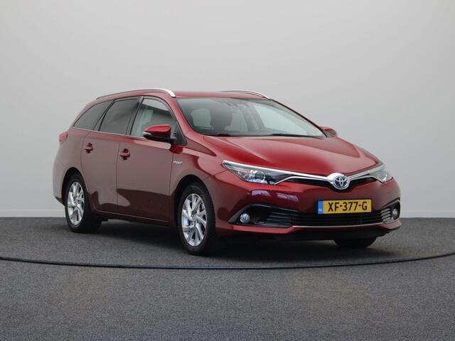Toyota AURIS Touring Sports 1.8 Hybrid Executive Go | Navigatie | Cruise Control | Achteruitrijcamera | Lichtmetalen Velgen |