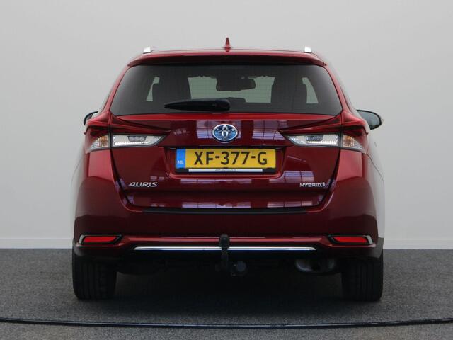 Toyota AURIS Touring Sports 1.8 Hybrid Executive Go | Navigatie | Cruise Control | Achteruitrijcamera | Lichtmetalen Velgen |