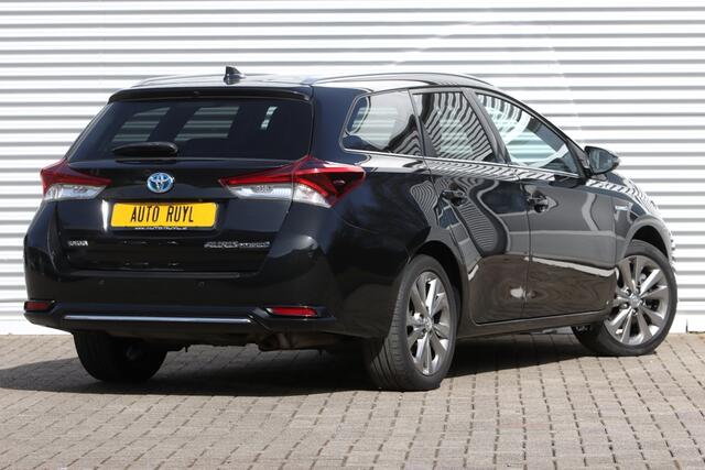 Toyota AURIS Touring Sports 1.8 Hybrid Executive Navi / Xenon