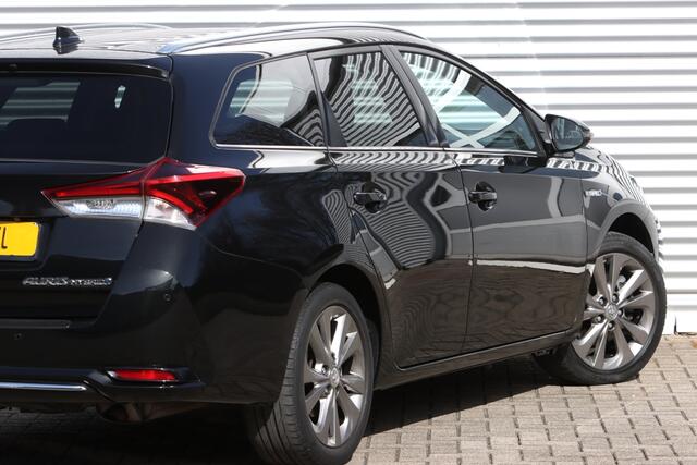 Toyota AURIS Touring Sports 1.8 Hybrid Executive Navi / Xenon