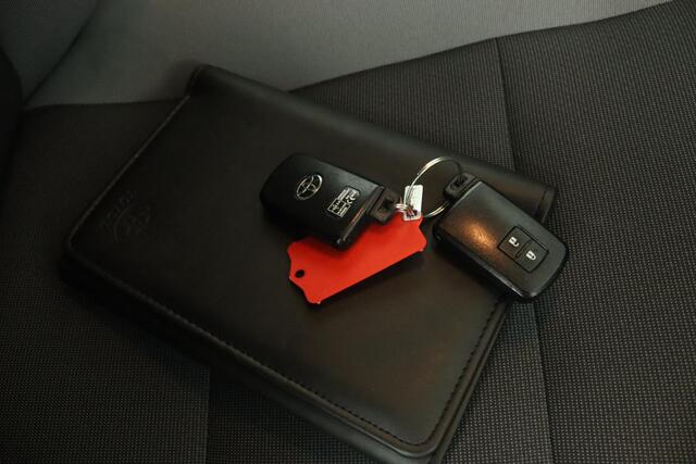 Toyota AURIS Touring Sports 1.8 Hybrid Now | Climate Control | Bluetooth | Lichtmetalen velgen |