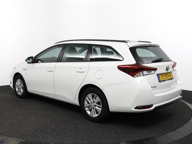 Toyota AURIS Touring Sports 1.8 Hybrid Now | Climate Control | Bluetooth | Lichtmetalen velgen |