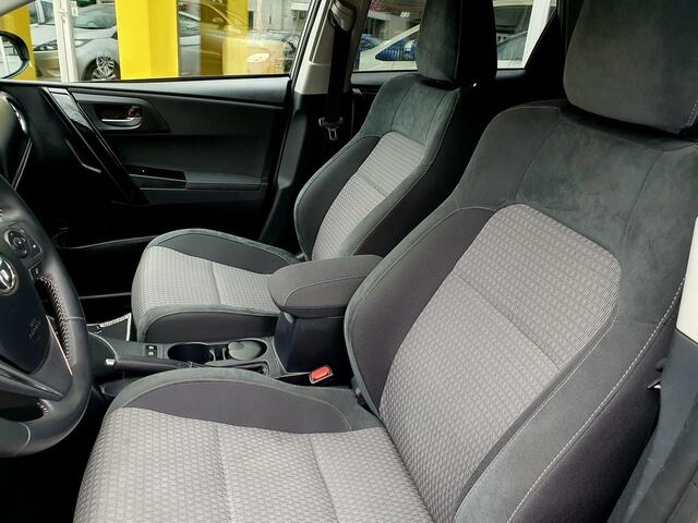 Toyota AURIS 1.8 Hybrid Dynamic Ultimate All-in prijs!