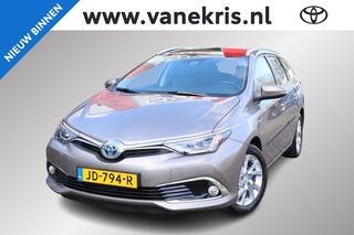 toyota-auris-touring-sports-1.8-hyb