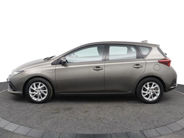 Toyota AURIS 1.8 Hybrid Aspiration | Cruise control | Climate control | Trekhaak | Dealeronderhouden |