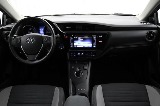 Toyota AURIS 1.8 Hybrid Aspiration | Cruise control | Climate control | Trekhaak | Dealeronderhouden |