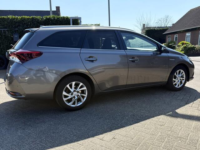 Toyota AURIS Touring Sports 1.8 HYBRID DYNAMIC GO NAVI/XENON/CAMERA/CRUISE B
