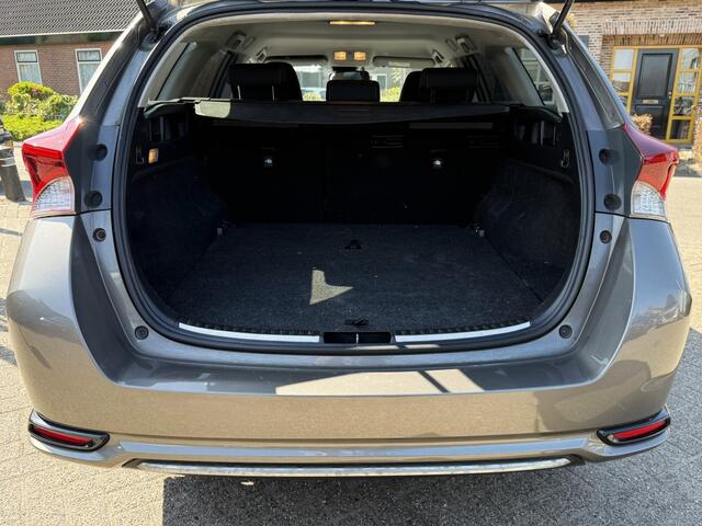 Toyota AURIS Touring Sports 1.8 HYBRID DYNAMIC GO NAVI/XENON/CAMERA/CRUISE B
