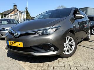 toyota-auris-touring-sports-1.8-hyb