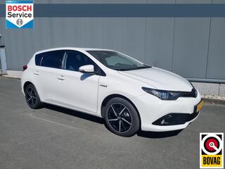 toyota-auris-1.8-hybrid-dynamic--d