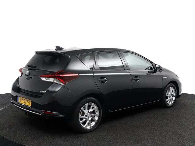 Toyota AURIS 1.8 Hybrid Dynamic | Trekhaak Afneembaar | Keyless Entry | Navigatie |