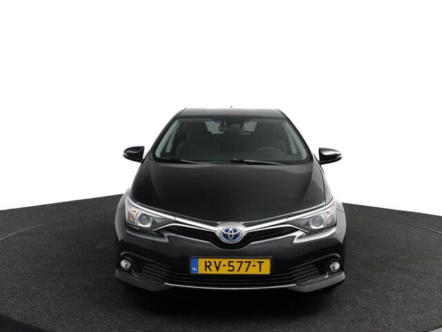 Toyota AURIS 1.8 Hybrid Dynamic | Trekhaak Afneembaar | Keyless Entry | Navigatie |