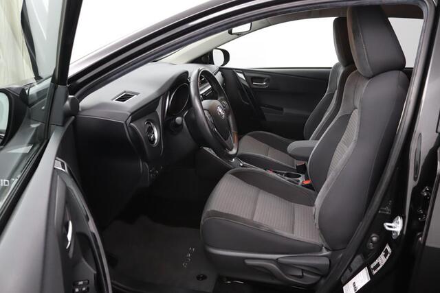 Toyota AURIS 1.8 Hybrid Dynamic | Trekhaak Afneembaar | Keyless Entry | Navigatie |