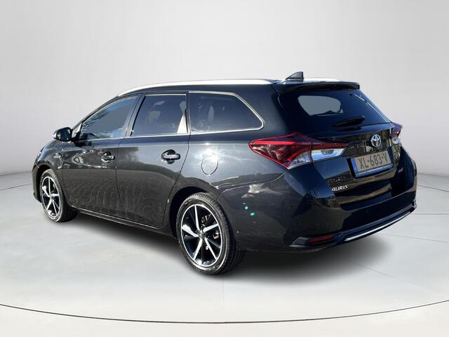 Toyota AURIS Touring Sports 1.8 Hybrid Dynamic Ultimate | Navigatie | Stoelverwarming | Parkeersensoren 17 inch LM-velgen |