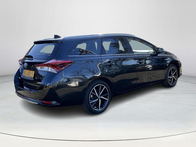 Toyota AURIS Touring Sports 1.8 Hybrid Dynamic Ultimate | Navigatie | Stoelverwarming | Parkeersensoren 17 inch LM-velgen |