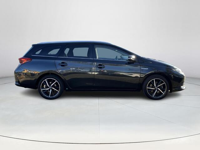 Toyota AURIS Touring Sports 1.8 Hybrid Dynamic Ultimate | Navigatie | Stoelverwarming | Parkeersensoren 17 inch LM-velgen |