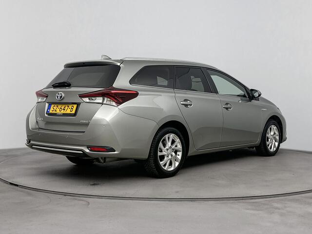 Toyota AURIS Touring Sports 1.8 Hybrid Executive GoP Klant bellen wanneer binnen MB zie Gripp