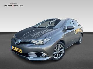 toyota-auris-1.8-hybrid-dynamic