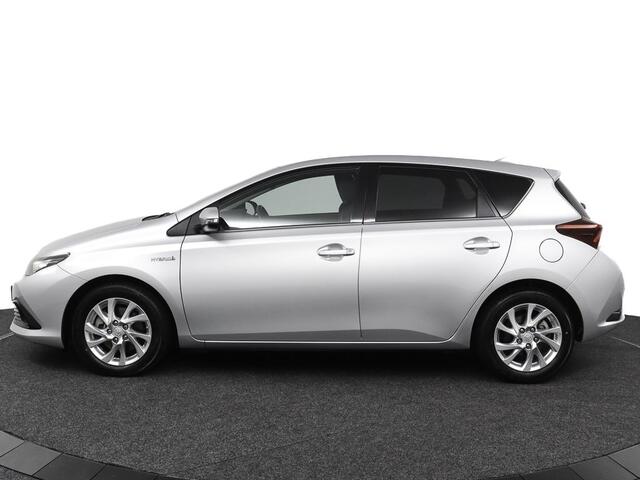 Toyota AURIS 1.8 Hybrid Dynamic Go | Navigatie |
