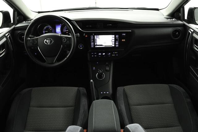 Toyota AURIS 1.8 Hybrid Dynamic Go | Navigatie |