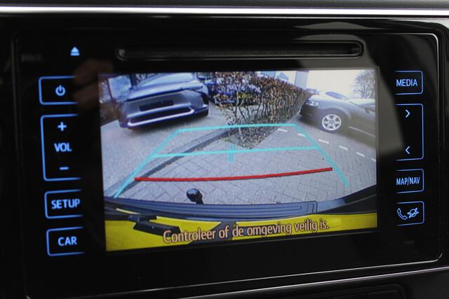 Toyota AURIS Touring Sports 1.8 Hybrid Dynamic Plus | Rijklaar | Trekhaak | Stoelverw. | Navi | Keyless | 17"LMV | Camera | Dealer onderhouden