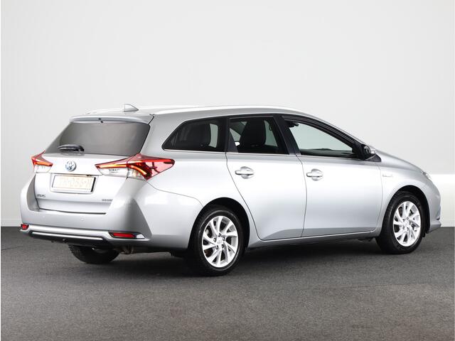 Toyota AURIS Touring Sports 1.8 Hybrid Executive | Half Lederen Bekleding | Parkeersensoren V+A | Navigatie | Stoelverwarming |