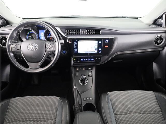 Toyota AURIS Touring Sports 1.8 Hybrid Executive | Half Lederen Bekleding | Parkeersensoren V+A | Navigatie | Stoelverwarming |