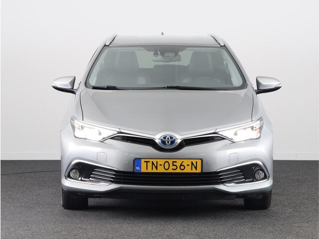 Toyota AURIS Touring Sports 1.8 Hybrid Executive | Half Lederen Bekleding | Parkeersensoren V+A | Navigatie | Stoelverwarming |
